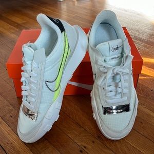 Women’s Nike Waffle Racer 2X Sz8.5